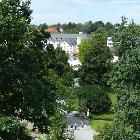 Appartement-residenz 10 アパート